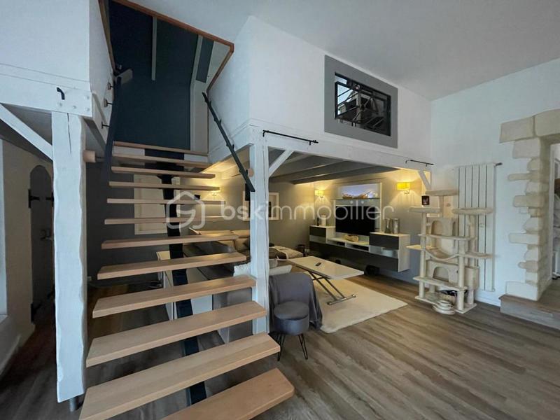 Maison en pierre - 228 m² - 8 pièces