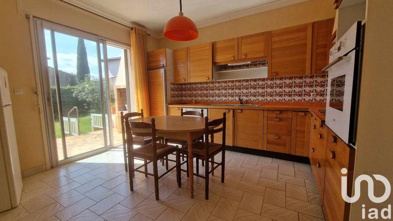 Maison - 241 m² - 10 pièces