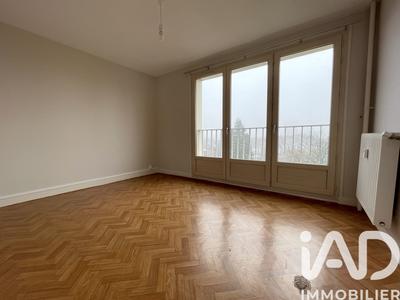 Appartement - 79 m² - 4 pièces