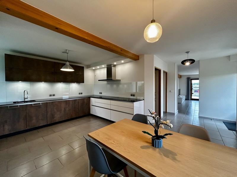 Maison - 190 m² - 6 pièces