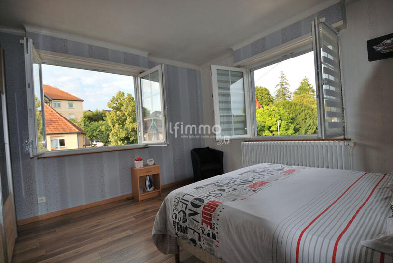 Maison - 195 m² - 6 pièces