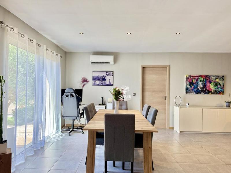 Maison - 190 m² - 7 pièces