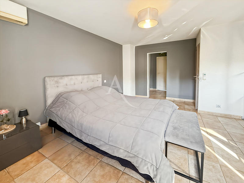 Maison - 163 m² - 6 pièces