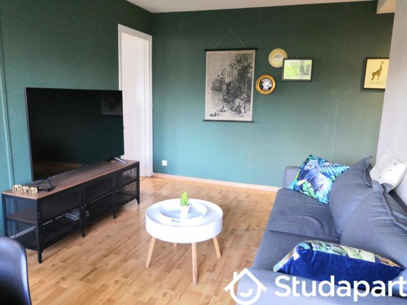 Chambre - 9 m² - 1 pièce