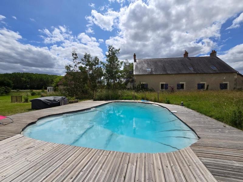 Maison - 220 m² - 5 pièces