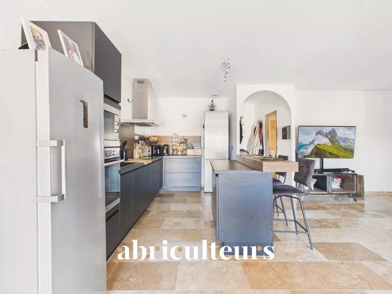 Appartement - 95 m² - 3 pièces