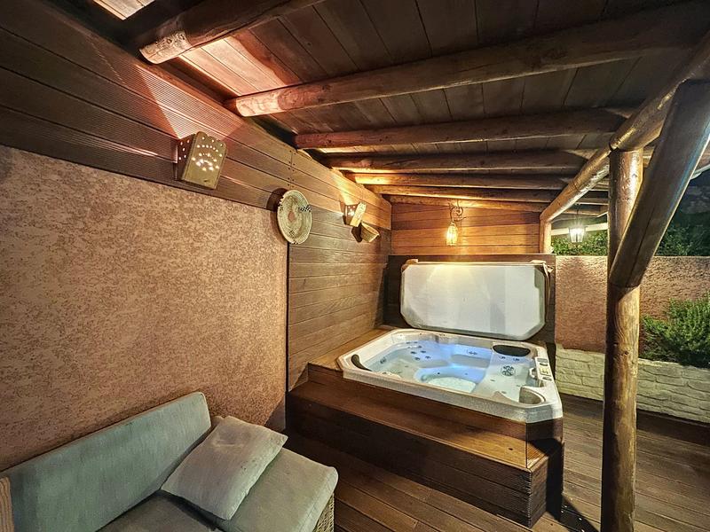 Villa - 190 m² - 8 pièces