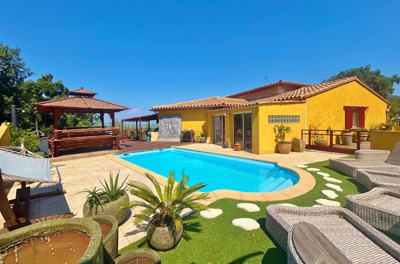 Villa - 185 m² - 6 pièces