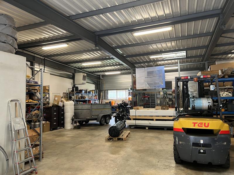 Local commercial - 408 m²