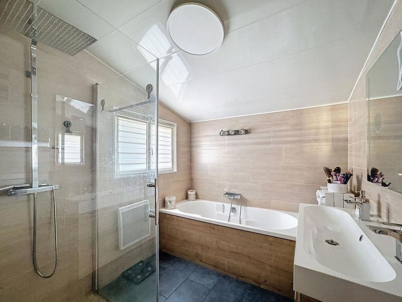 Maison - 91 m² - 5 pièces