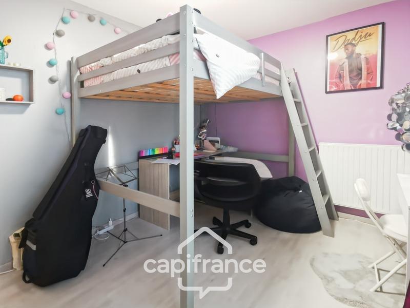 Appartement - 101 m² - 7 pièces