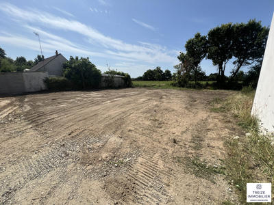 Terrain - 3 500 m²