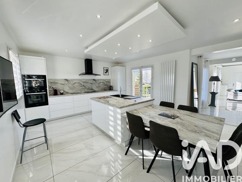 Maison - 134 m² - 5 pièces