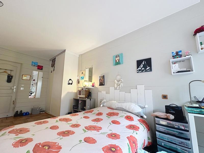 Appartement - 143 m² - 6 pièces