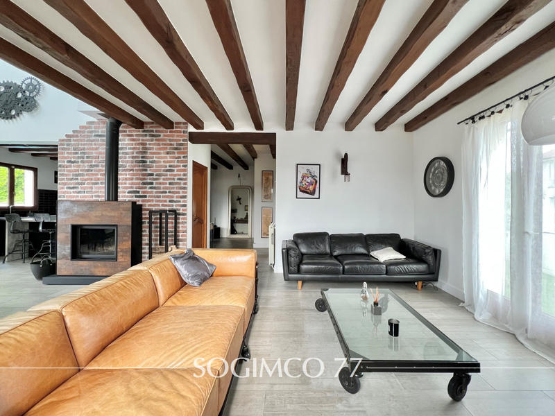 Maison - 197 m² - 7 pièces