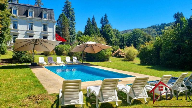 Château - 386 m² - 15 pièces