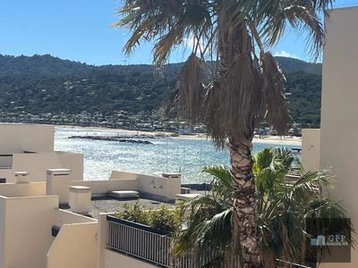 Appartement - 93 m² - 4 pièces