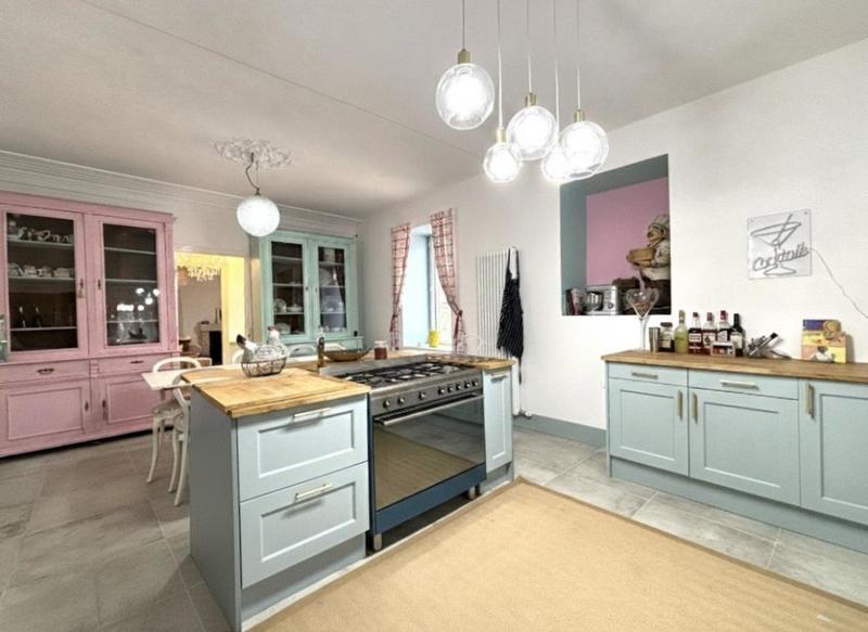 Maison - 193 m² - 8 pièces