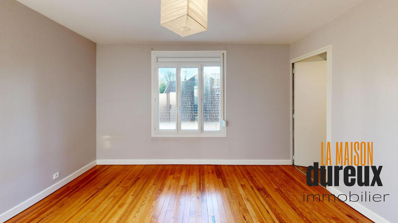 Maison - 159 m² - 6 pièces