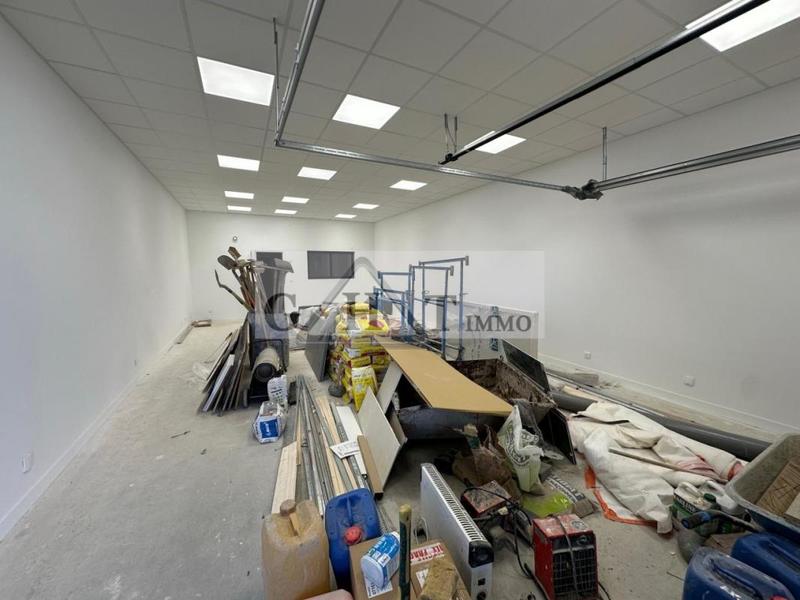 Entrepôt - 140 m²