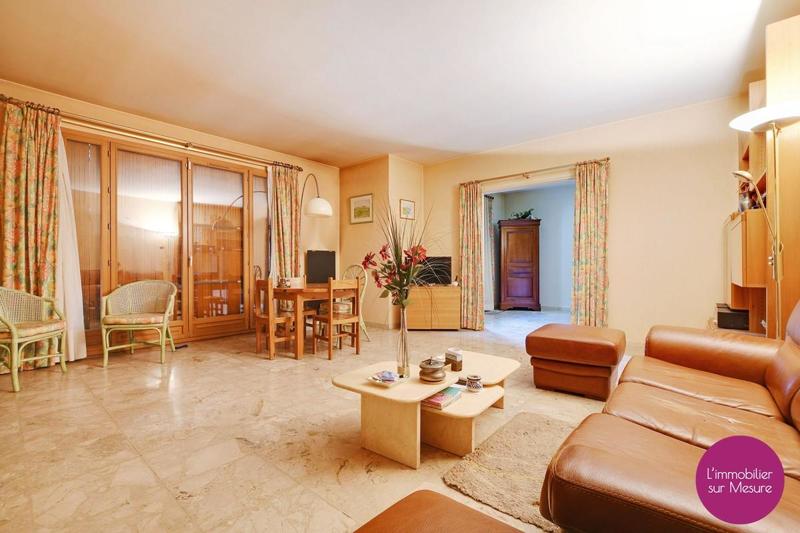 Villa - 270 m² - 6 pièces