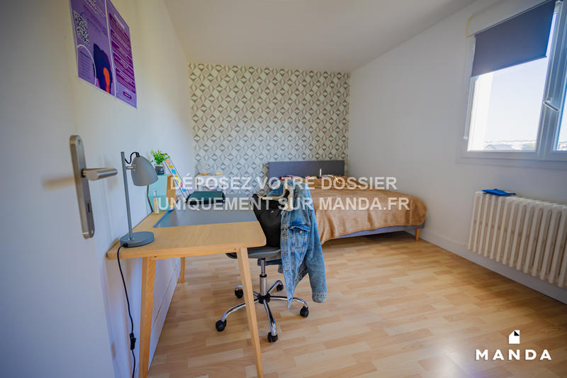 Chambre - 10 m² - 5 pièces