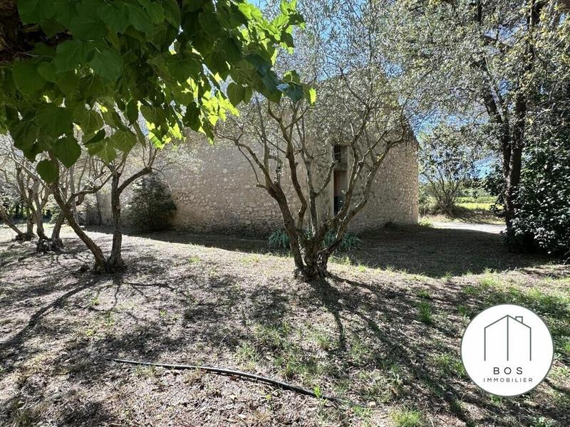 Maison - 418 m² - 12 pièces