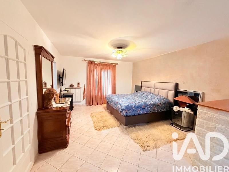 Maison - 165 m² - 8 pièces