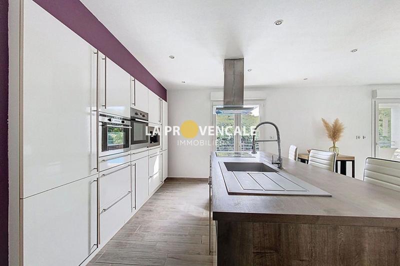 Appartement - 367 m² - 3 pièces