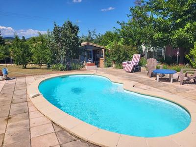 Maison - 171 m² - 9 pièces