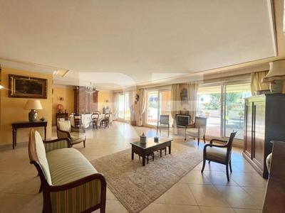 Appartement - 170 m² - 7 pièces