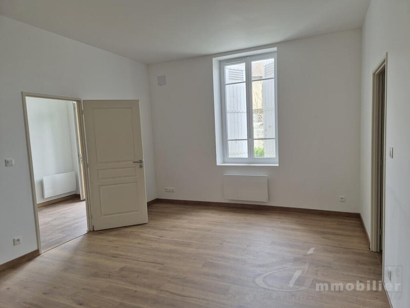 Maison - 216 m² - 7 pièces