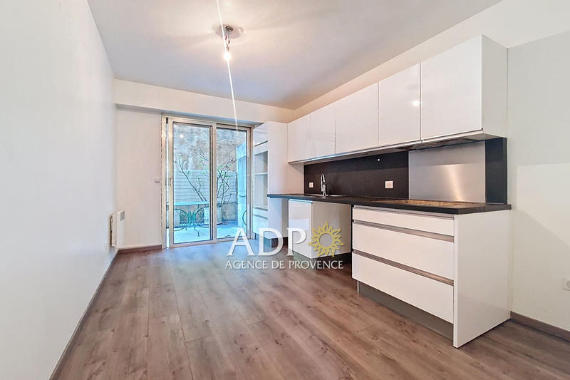 Appartement - 94 m² - 4 pièces