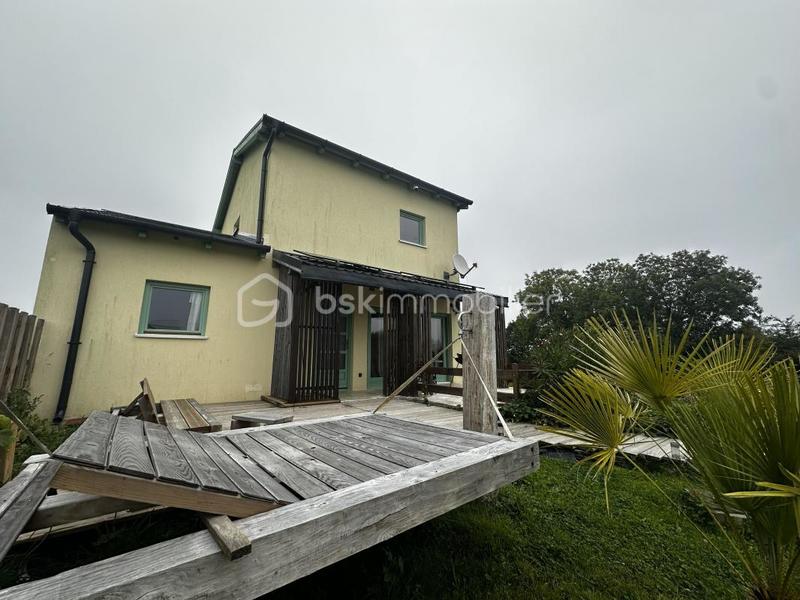 Maison de bois - 83 m² - 5 pièces