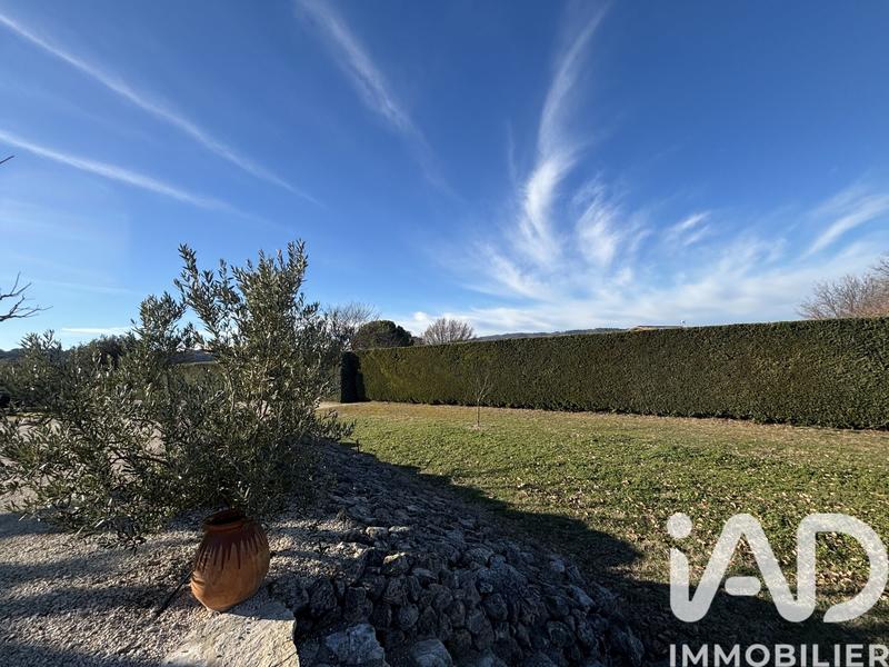 Maison - 260 m² - 7 pièces