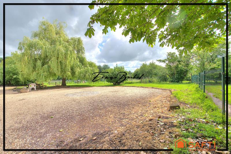 Maison - 290 m² - 9 pièces