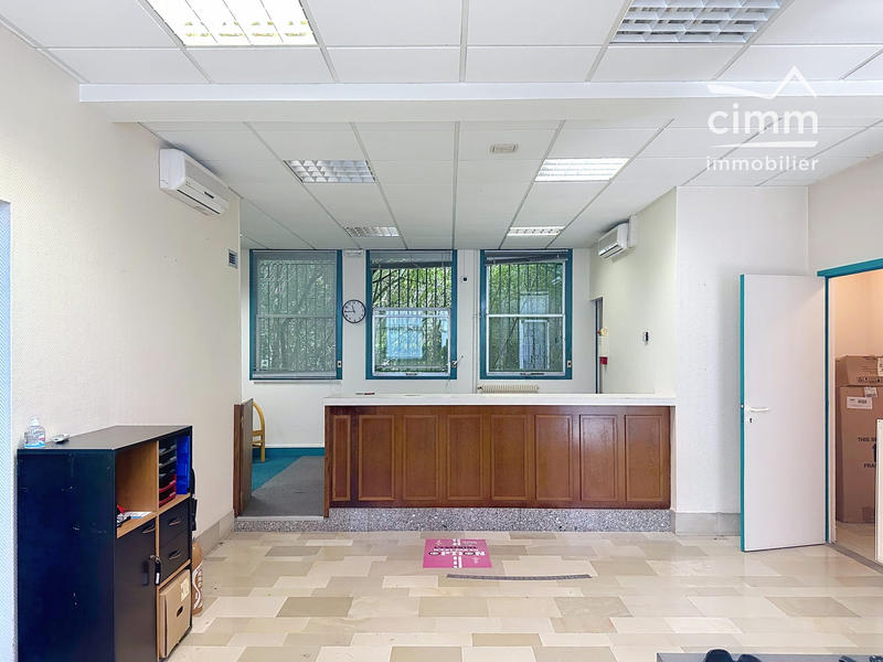 Bureau - 79 m² - 2 pièces