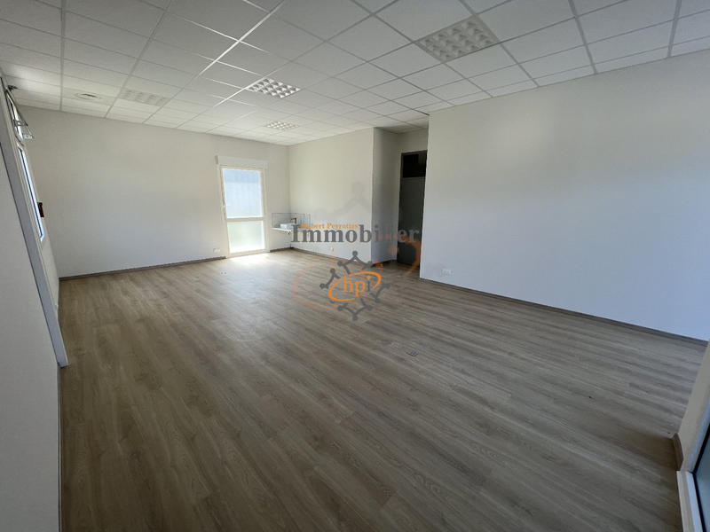 Bureau - 48 m² - 5 pièces