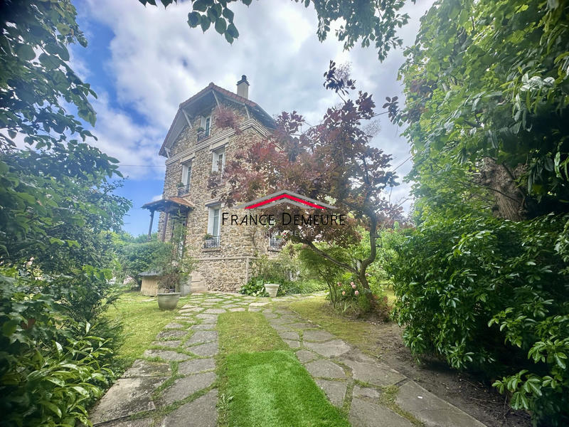 Maison - 130 m² - 6 pièces