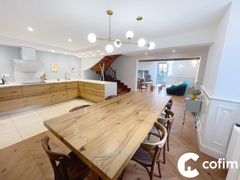 Maison ancienne - 165 m² - 7 pièces