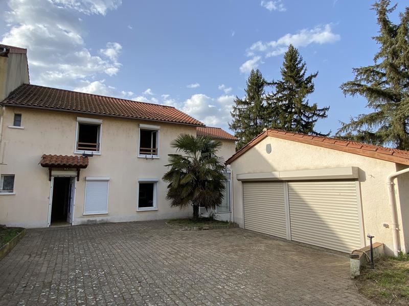 Maison - 175 m² - 10 pièces