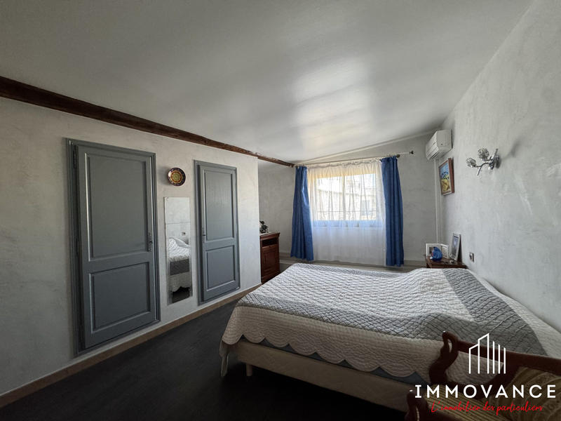 Maison - 296 m² - 10 pièces