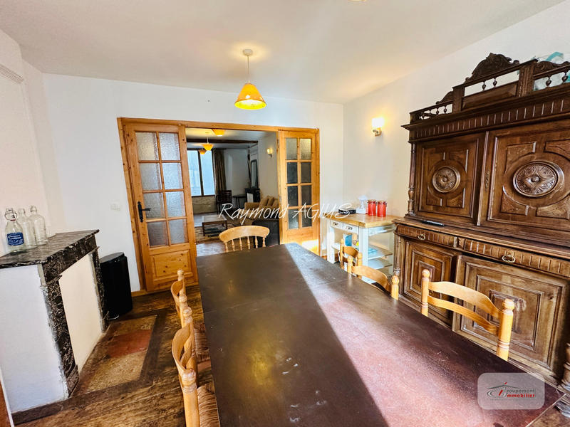 Maison - 304 m² - 11 pièces