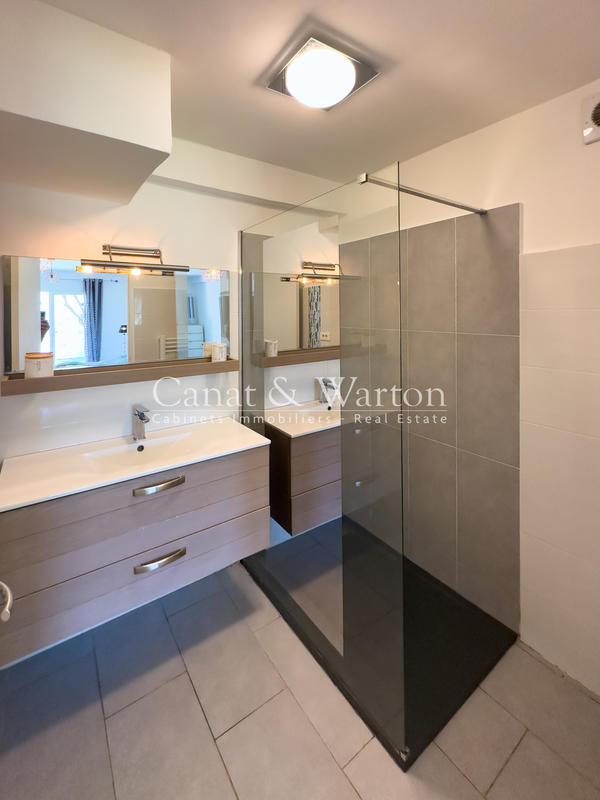 Villa - 240 m² - 7 pièces