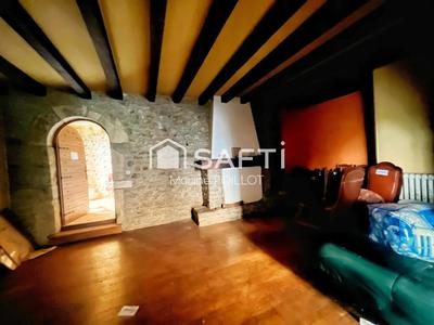 Maison - 241 m² - 10 pièces