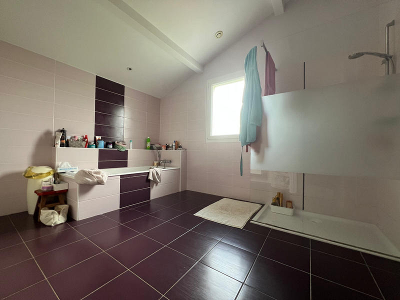 Maison - 140 m² - 5 pièces