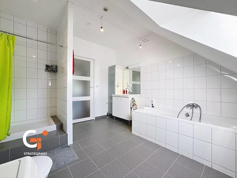 Propriété - 175 m² - 7 pièces