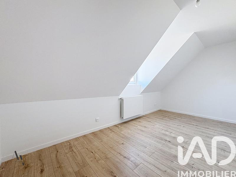 Maison - 181 m² - 9 pièces