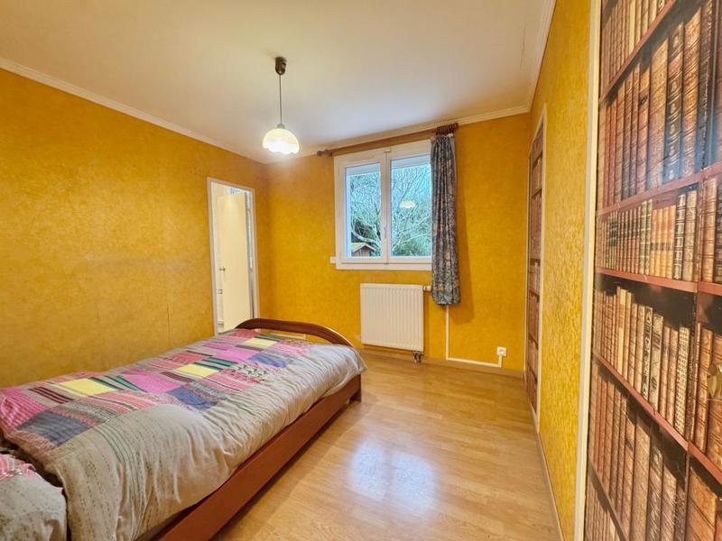 Maison - 220 m² - 6 pièces