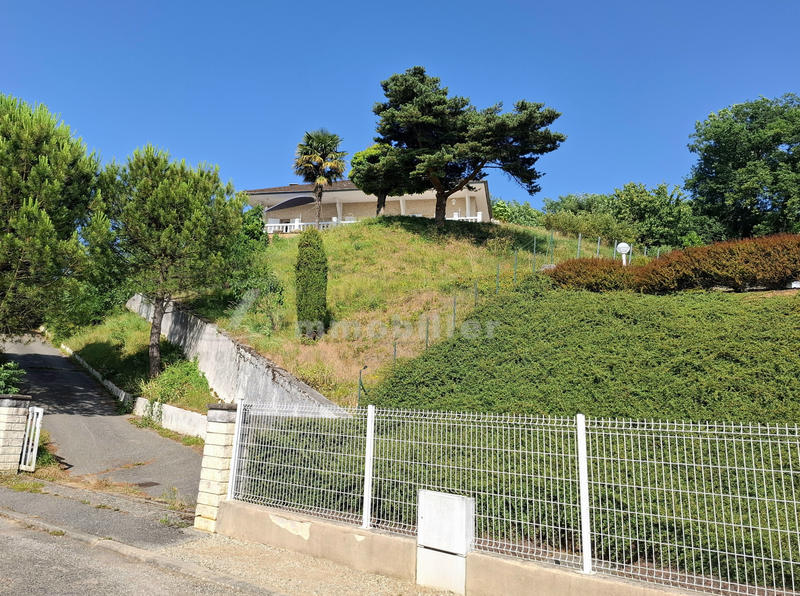 Maison - 138 m² - 4 pièces